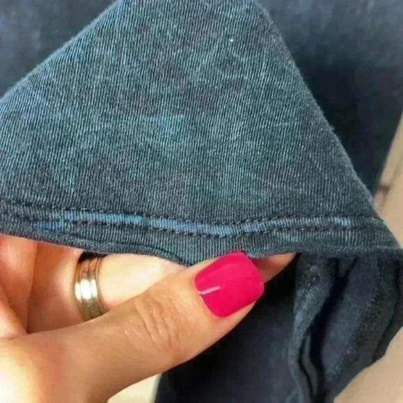 Maurices Cap Sleeve Rhinestone & Stud Cross Top Size Medium - Picture 8 of 10